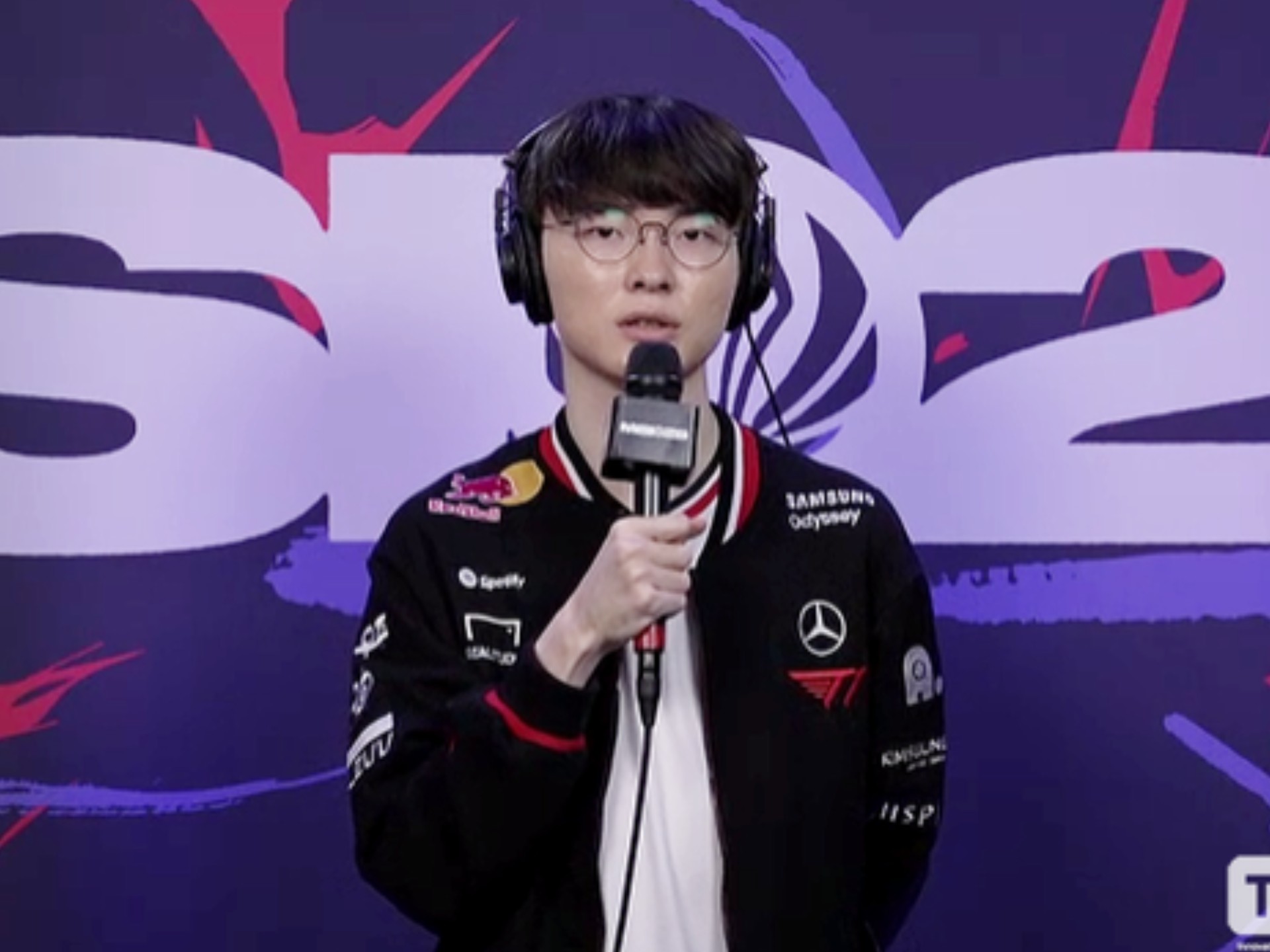 贝博-Faker在中国队比赛中刷新纪录，出色发挥引发热议！气势如虹延续(faker 中国)