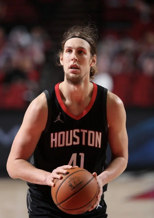 贝博-德国杯倒计时，圣安东尼奥马刺冲刺阶段官宣签约，细节引发关注，更衣室稳定，数据趋势出现新变化的简单介绍